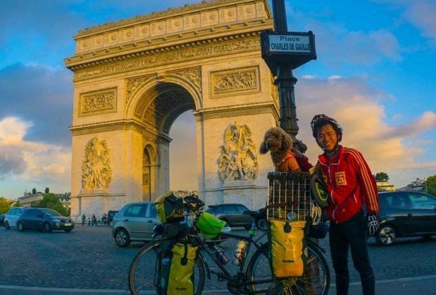 “一人一狗一车一世界”桂林有一位小伙子带着自己的狗狗骑车旅途